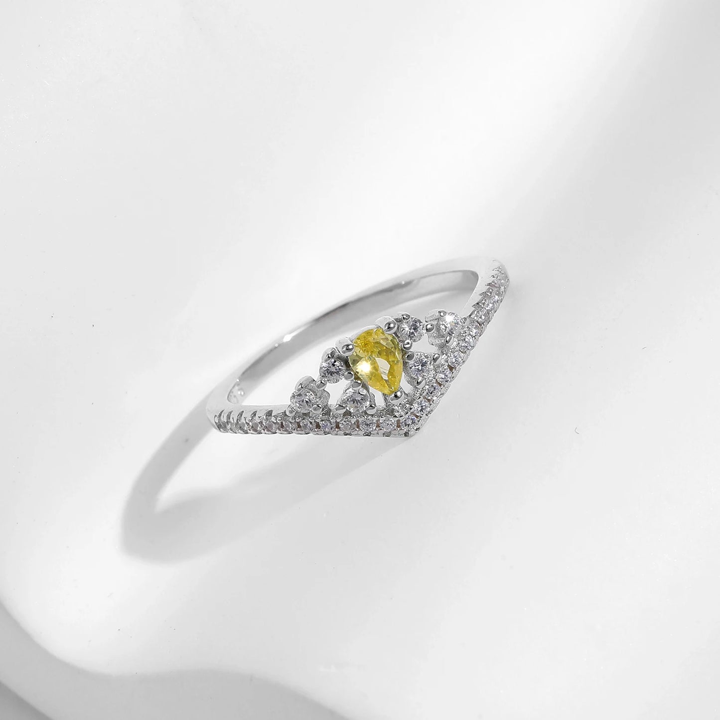 MQ 925 Silver Luxury Sparkling Yellow Stone Ring